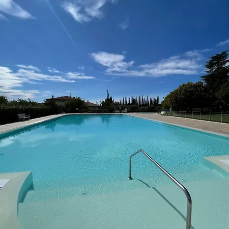 Idyllische Ferienwohnung Mit Garten & Poolbereich Μπαρντολίνο