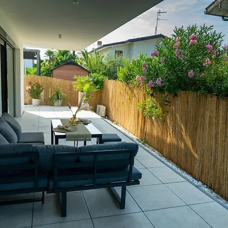 Idyllische Mit Garten Und Pool Apartment Bardolino