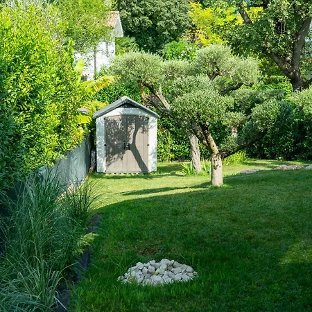 Idyllische Mit Garten Und Pool Apartment Bardolino