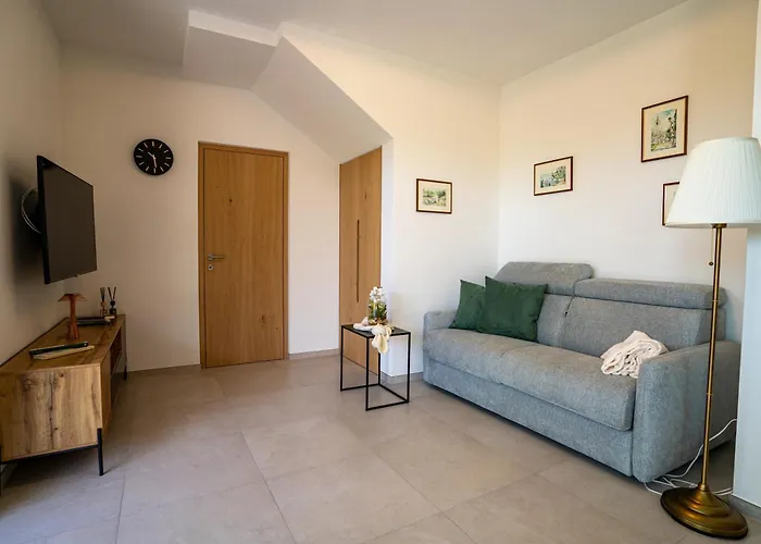 Apartment Idyllische Mit Garten Und Pool