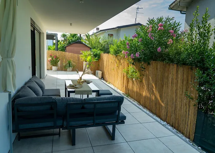 Idyllische Mit Garten Und Pool Apartment Bardolino