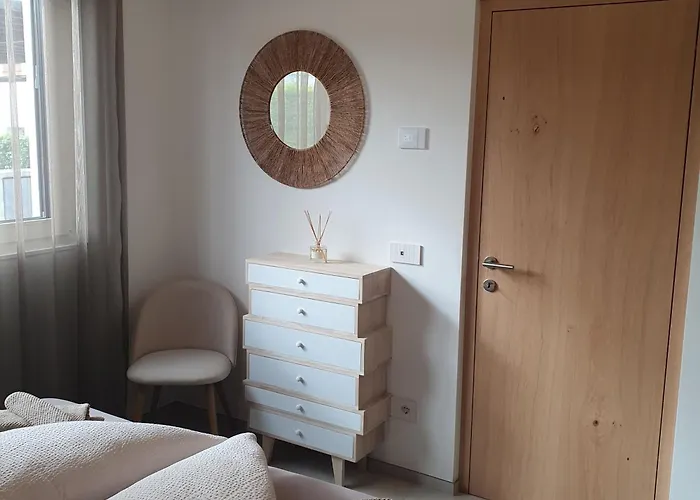 Apartment Idyllische Mit Garten Und Pool Bardolino